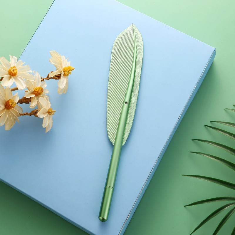 Novelty Craft Retro Style Neutral Feather Pen Creative School Office Multi-Color Pen Feather Plastic Ball Pen Green  |  Writing Instruments Writing Instruments Blue